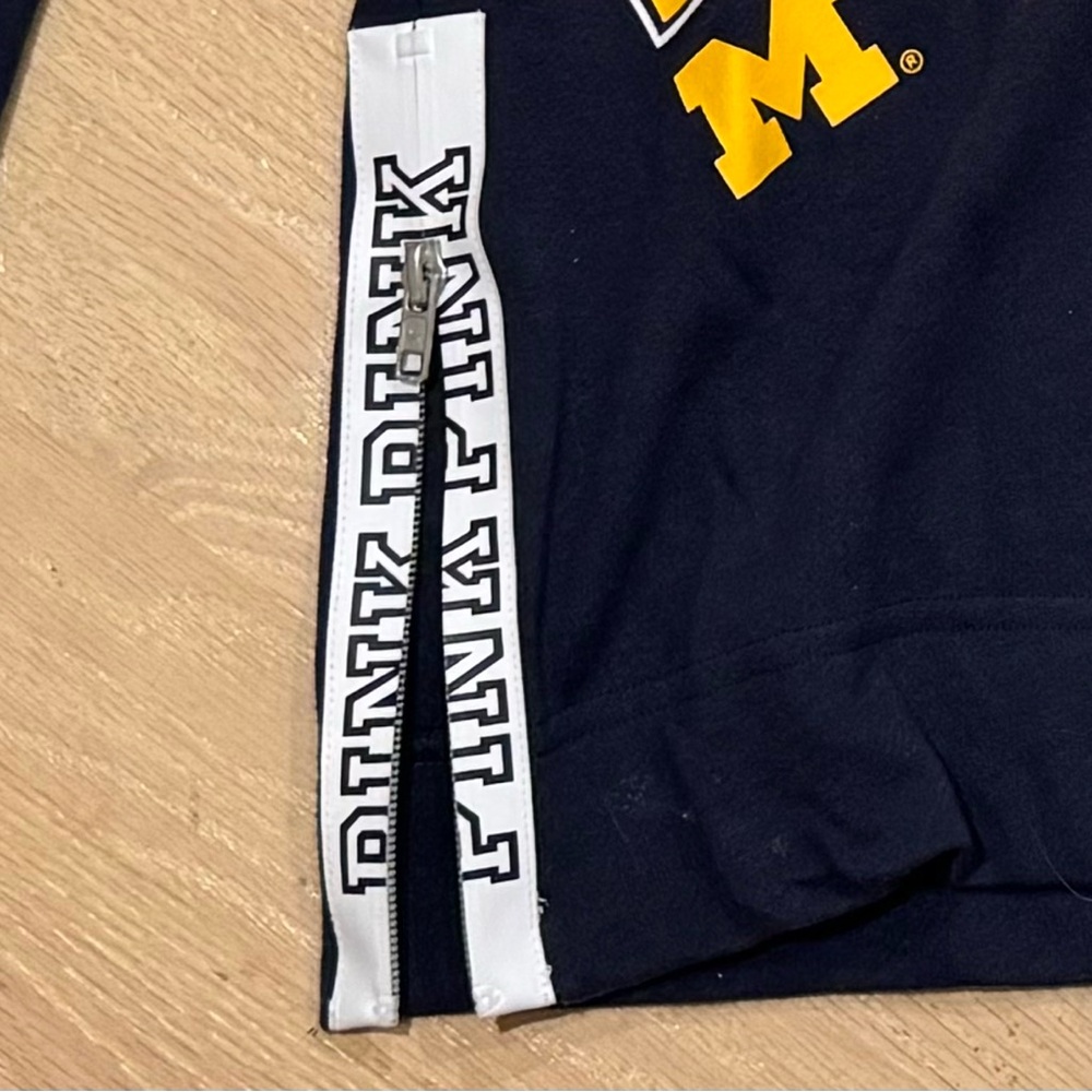 PINK Victoria's Secret Collab University of Michigan Sweatshirt - Picture 2 of 3